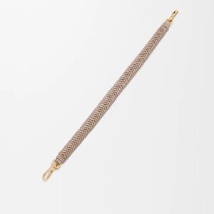 Loewe short arrow strap in classic calfskin - sand